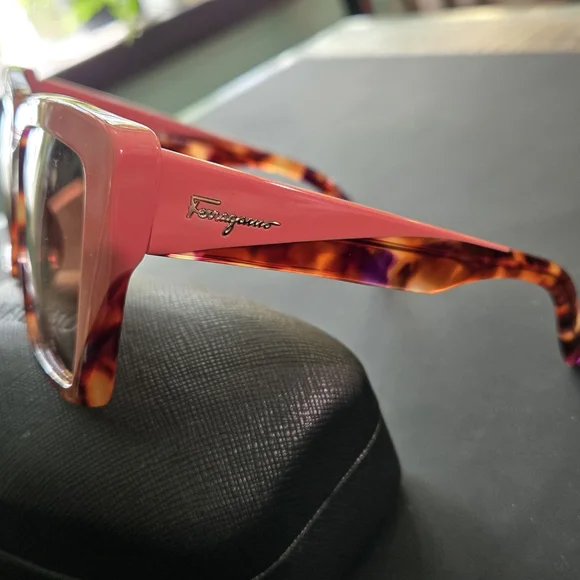Salvatore Ferragamo Coral and Tortoise Sunglasses display picture 3